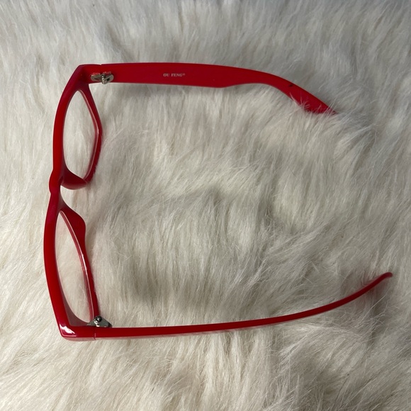 Stylish Red Glasses - Picture 2 of 3